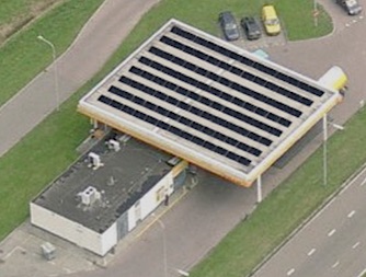 zonnepanelen op tankstation