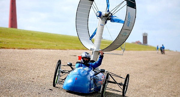 tegen de wind racen den helder