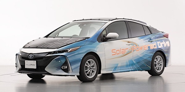 toyota prius solar plug-in hybride