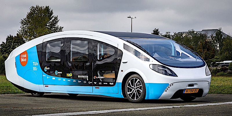 Hoe Slimme Auto s Een Gevaar Vormen Voor Jouw Cyberveiligheid Hoe Slimme Auto s Een Gevaar Vormen Voor Jouw Cyberveiligheid