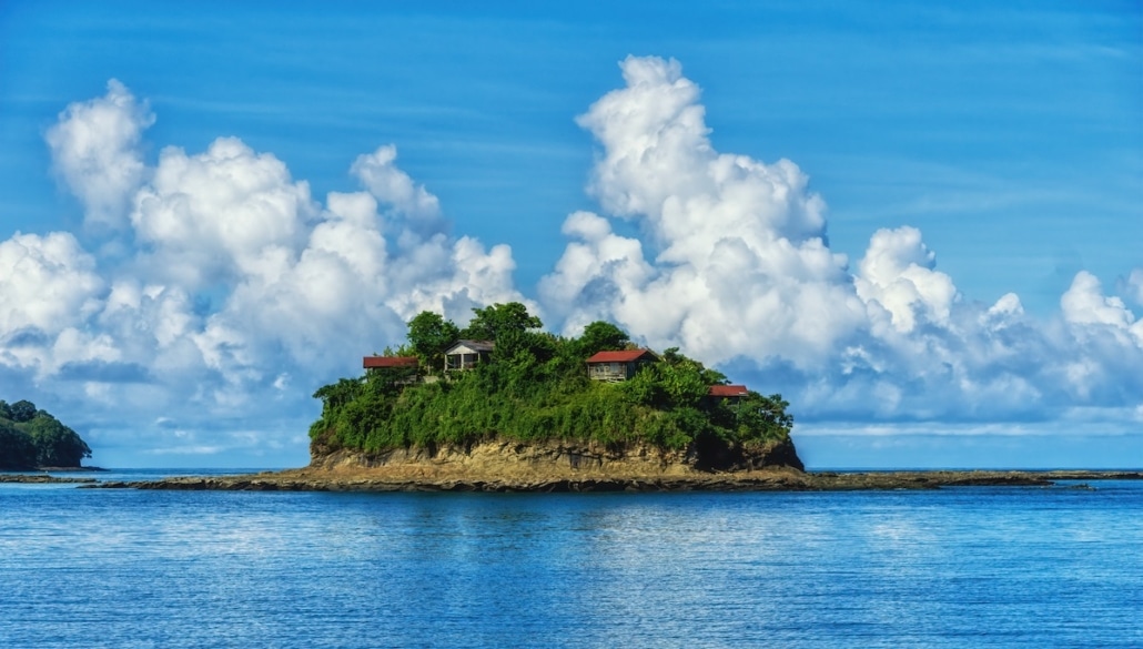 de blauwe oceaan bij panama
