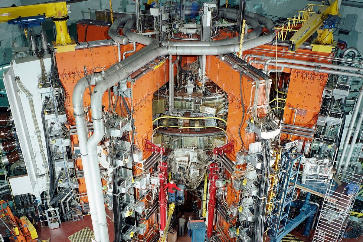 Een afbeelding van de ITER tokamak reactor.