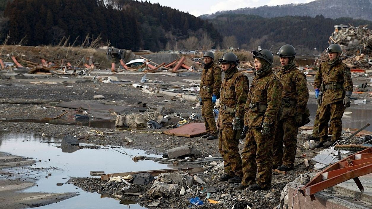 reddingswerkers in Fukushima