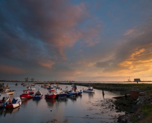 haven bij avondlicht