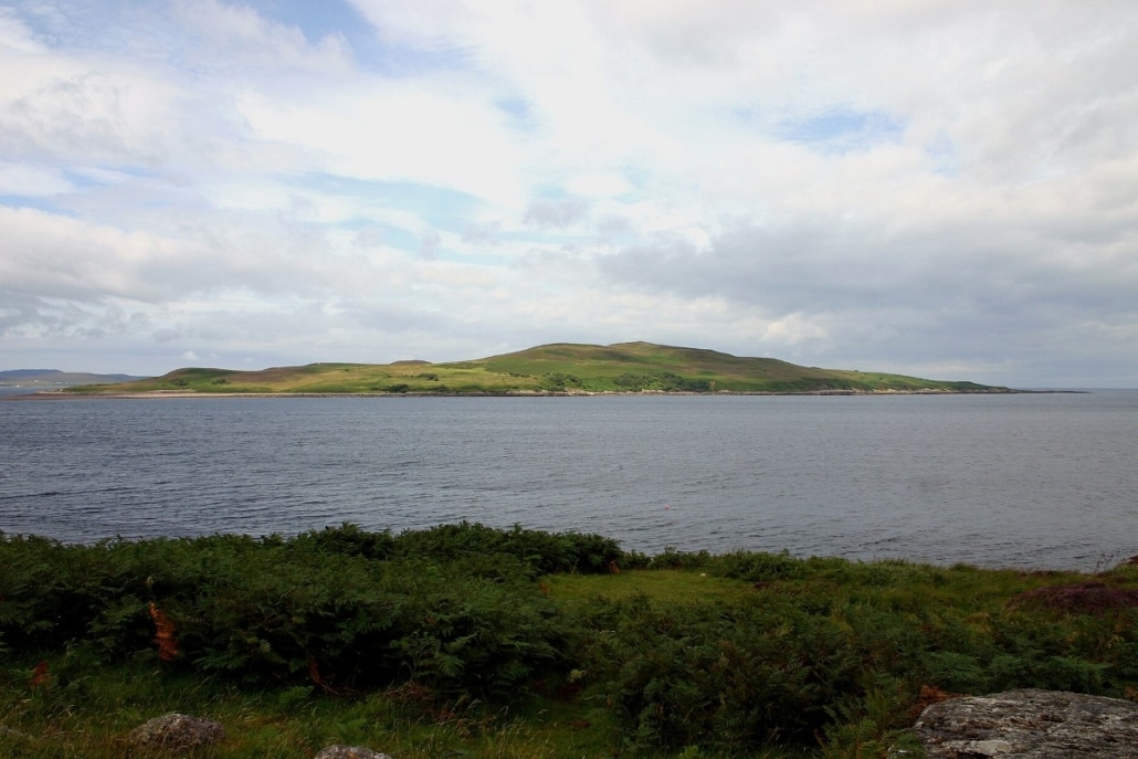Gezicht op Gruinard Island, het Schotse eiland dat decennialang met miltvuur besmet was.
